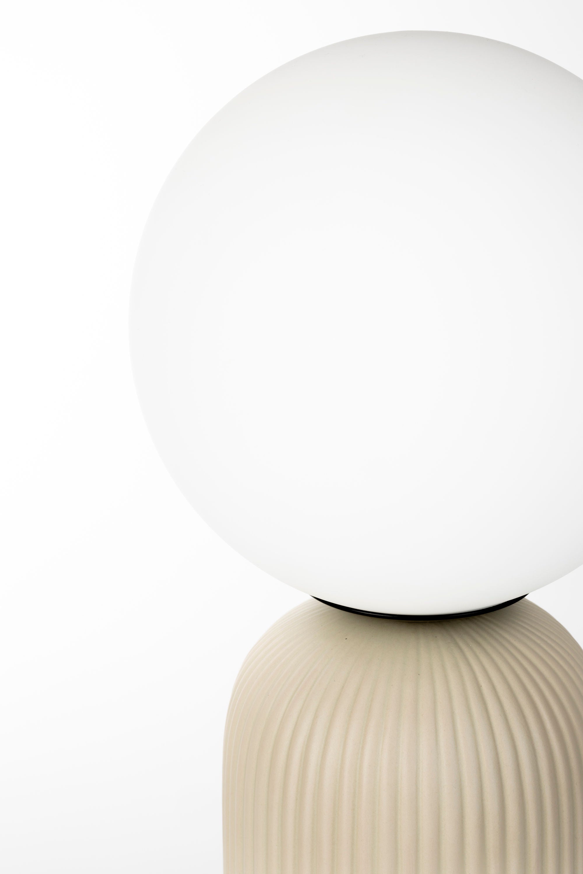 Zuiver Dash Ribbed Ceramic Brown Rice Table Lamp Medium